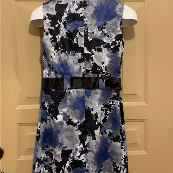 Dress Barn Size 6 Dress w/belted waist Blue Black - Picture 5 of 8